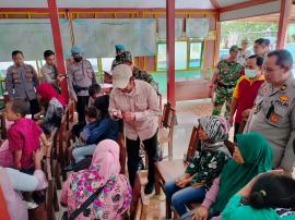 Kapolres Gunungkidul Kunjungi Sejumlah warga dan balita stunting di Giritirto